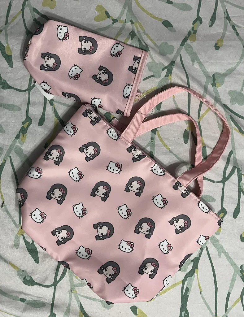 Jisoo Lunch Bag.webp